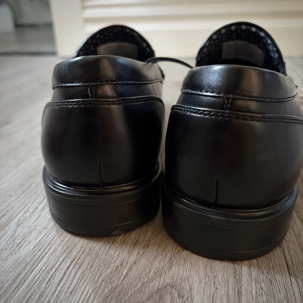 NEW Perry Ellis Konrad Plain Toe Loafer